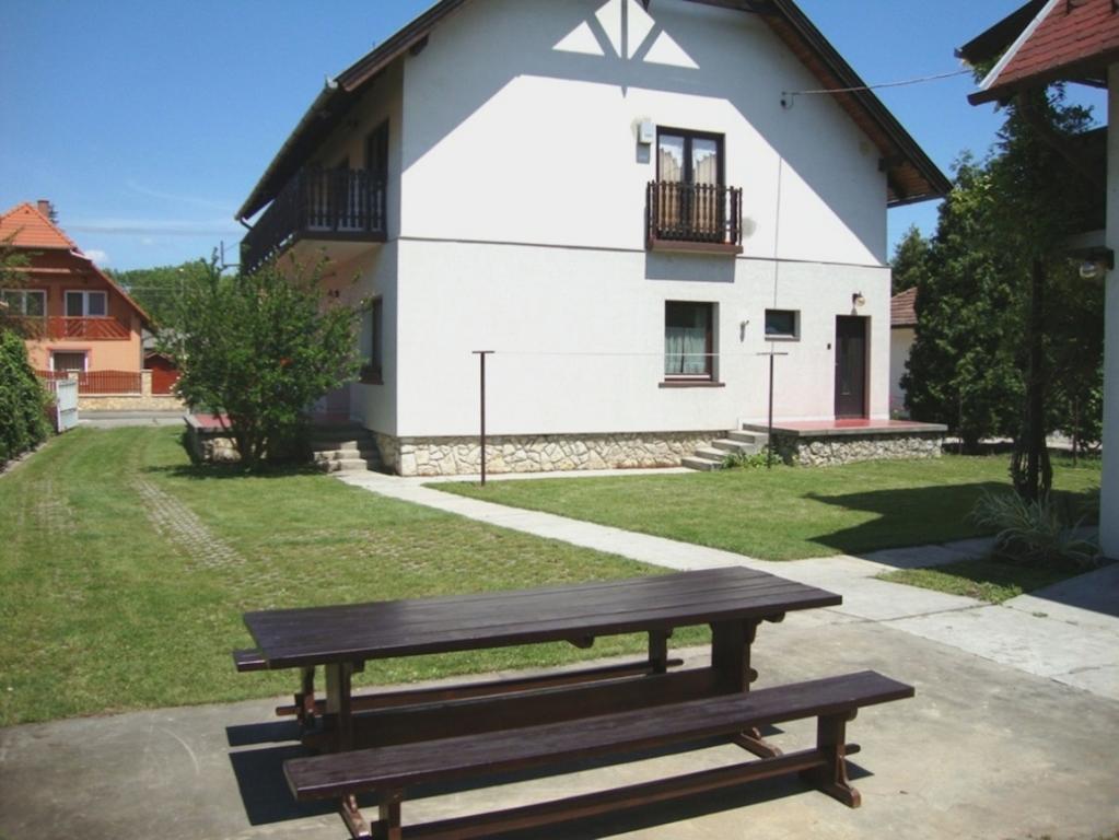 Balatonboglár Gyongyvirag Vendeghaz 아파트 객실 사진
