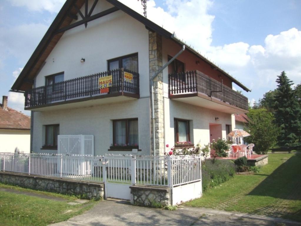 Balatonboglár Gyongyvirag Vendeghaz 아파트 객실 사진